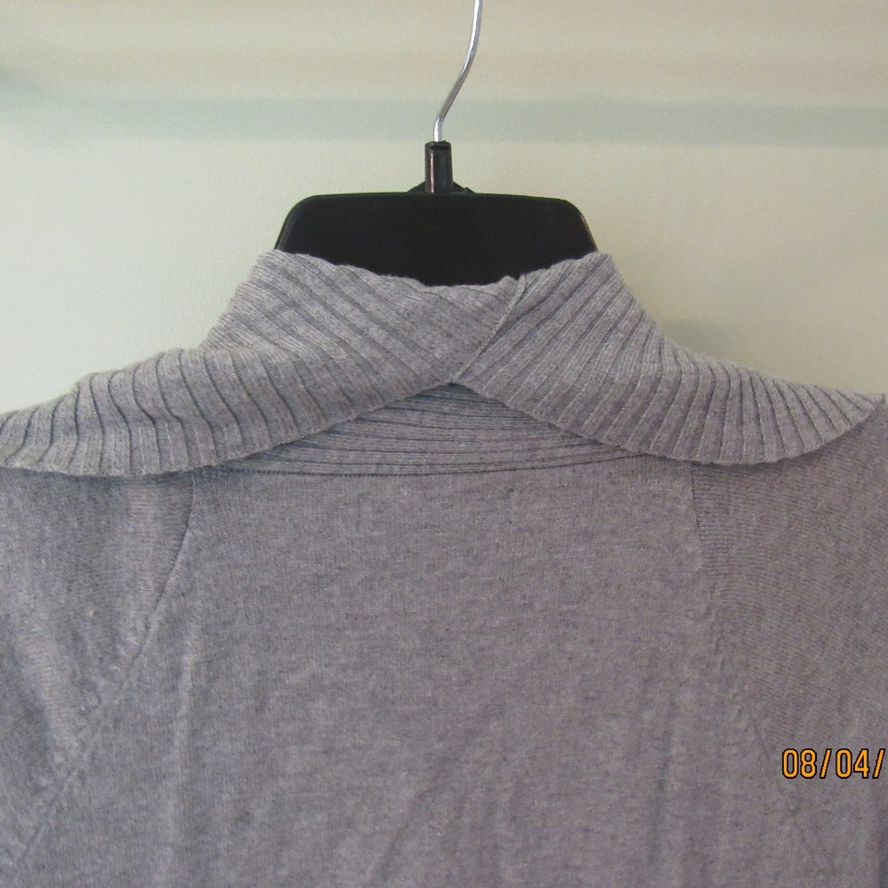 Sweater - Picture 3 of 3